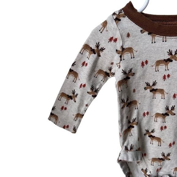 3/$10 12 month long sleeve bodysuit - Picture 2 of 4